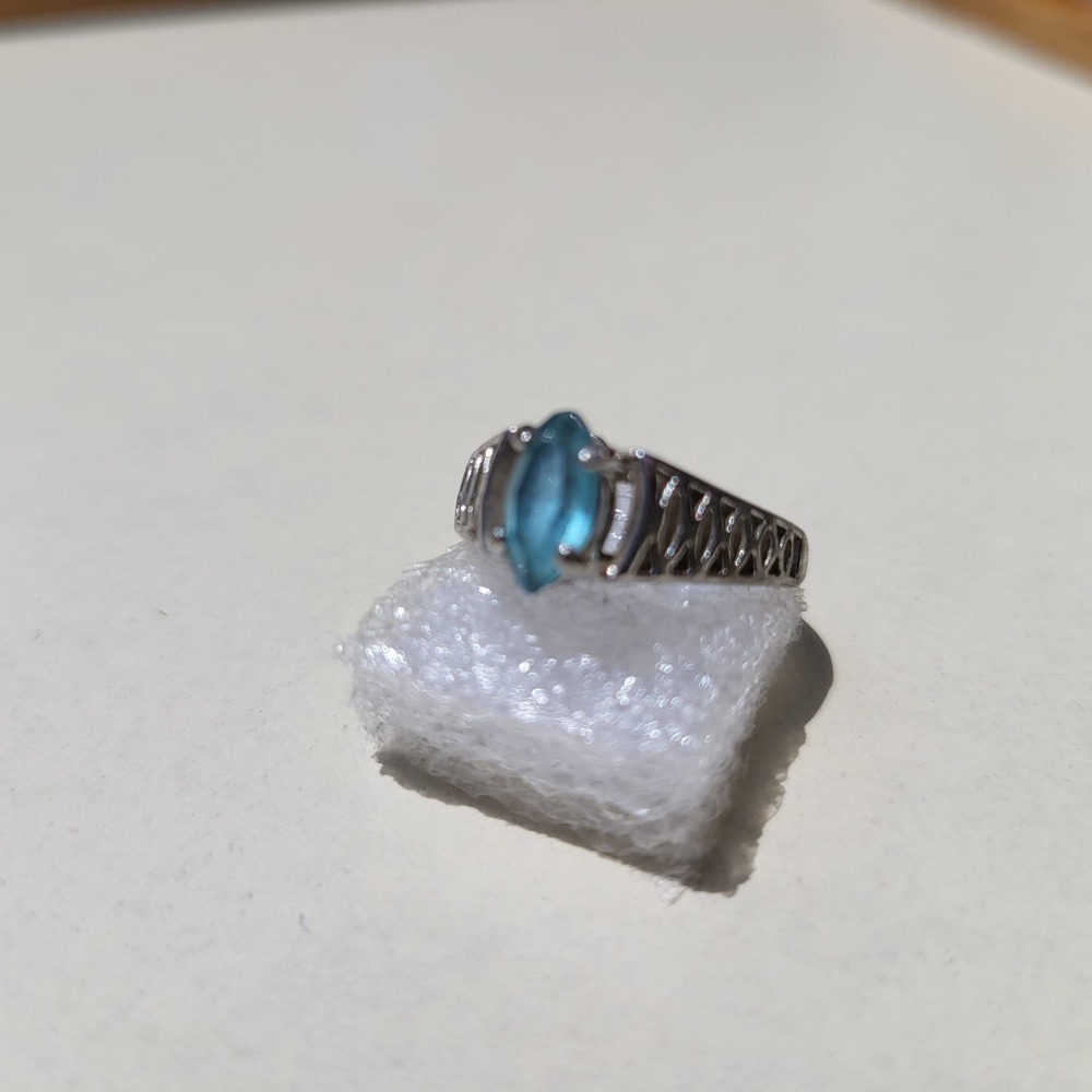 Vintage Marquise Blue Stone Ring Size 7.75 Silver Tone Filigree Detail - Picture 2 of 12